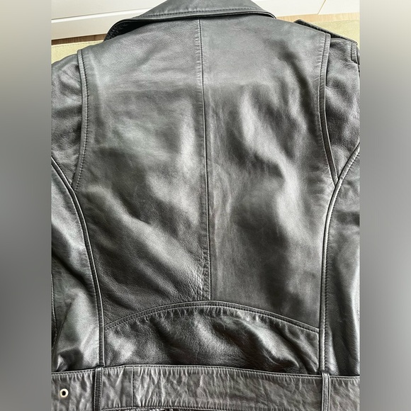 100% leather biker-style jacket, near-perfect condition - Picture 11 of 12